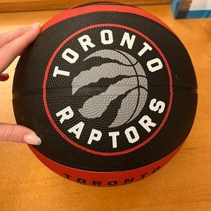 BRAND NEW - Raptors Basketball